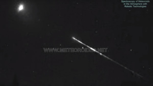 Impacto del asteroide contra la atmósfera Impacto del asteroide contra la atmósfera
