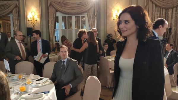 La presidenta de la Comunidad de Madrid, Isabel Díaz Ayuso, en el desayuno "Fórum Europa. Tribuna Catalunya", celebrado en Barcelona. La presidenta de la Comunidad de Madrid, Isabel Díaz Ayuso, en el desayuno "Fórum Europa. Tribuna Catalunya", celebrado en Barcelona.