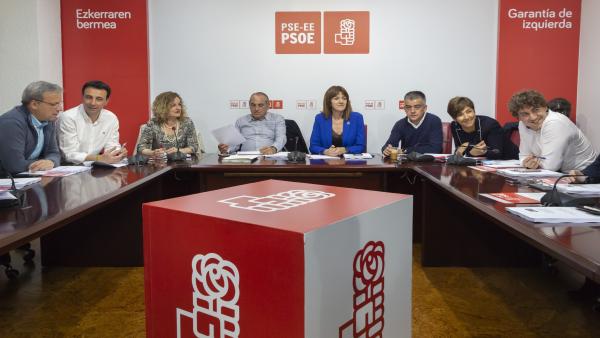 La Comisión Ejecutiva del PSE-EE, presidida por su secretaria general, Idoia Mendia La Comisión Ejecutiva del PSE-EE, presidida por su secretaria general, Idoia Mendia