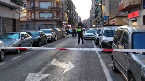 Zona acordonada donde ha sido localizado el cadáver del bebé. Zona acordonada donde ha sido localizado el cadáver del bebé.