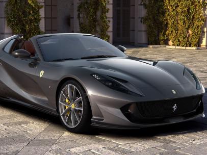 De 0 a 100 km/h en menos de 3 segundos, así es el nuevo descapotable de Ferrari con 800 caballos de potencia.