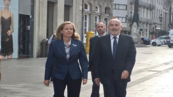 La ministra de Economía y Empresa en funciones, Nadia Calviño, y el delegado del Gobierno en Galicia, Javier Losada. La ministra de Economía y Empresa en funciones, Nadia Calviño, y el delegado del Gobierno en Galicia, Javier Losada.