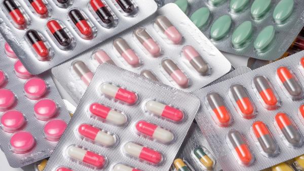 Antibióticos. Fármacos. Blíster. Pastillas. Antibióticos. Fármacos. Blíster. Pastillas.