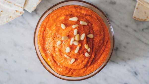 Hummus de cebolla y pimiento asado Hummus de cebolla y pimiento asado