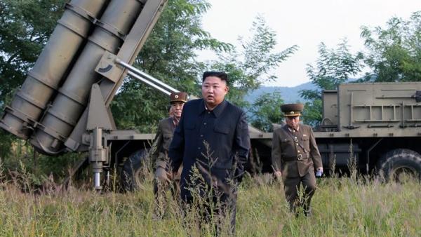 Kim Jong-un supervisa un lanzamiento de misiles Kim Jong-un supervisa un lanzamiento de misiles