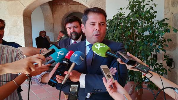 El presidente de Cepyme, Gerardo Cuevas, en declaraciones a los medios tras reunirse con el presidente de la Junta de Extremadura El presidente de Cepyme, Gerardo Cuevas, en declaraciones a los medios tras reunirse con el presidente de la Junta de Extremadura
