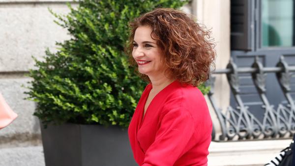 La ministra de Hacienda en funciones, María Jesús Montero, a su llegada al Congreso de los Diputados. La ministra de Hacienda en funciones, María Jesús Montero, a su llegada al Congreso de los Diputados.