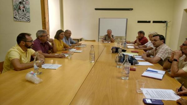 Un momento de la reunión entre el Grupo Municipal Socialista y el Consejo del Movimiento Ciudadano. Un momento de la reunión entre el Grupo Municipal Socialista y el Consejo del Movimiento Ciudadano.