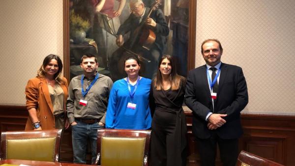 Ciudadanos se reúne con víctimas del Alvia en el Congreso Ciudadanos se reúne con víctimas del Alvia en el Congreso