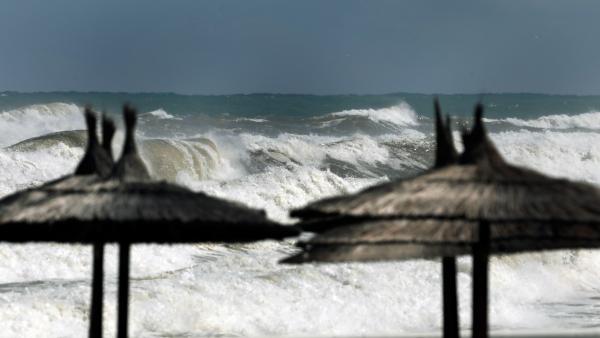 Fuerte oleaje en Denia Fuerte oleaje en Denia