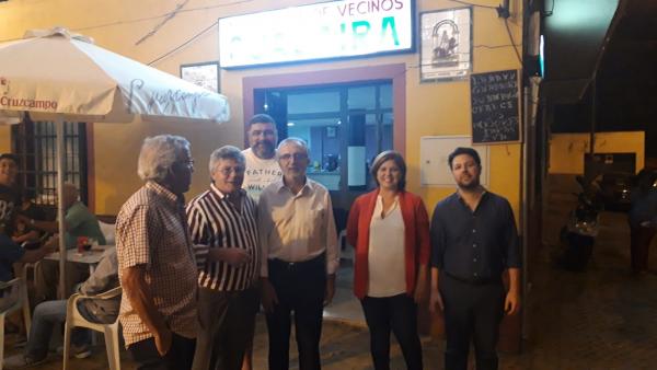 Velá de Padre Pío cerca de la sede de la Asociación de Vecinos Guadaíra Velá de Padre Pío cerca de la sede de la Asociación de Vecinos Guadaíra