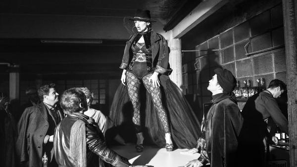 Escena del nuevo montaje de 'La Bohème' Escena del nuevo montaje de 'La Bohème'