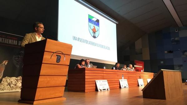 José María Gallardo en su intervención en el encuentro de Feciex José María Gallardo en su intervención en el encuentro de Feciex