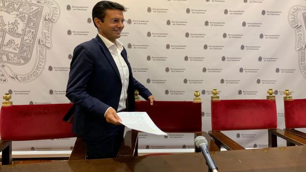 El portavoz del PSOE en el Ayuntamiento de Granada, Francisco Cuenca, en una imagen de archivo El portavoz del PSOE en el Ayuntamiento de Granada, Francisco Cuenca, en una imagen de archivo