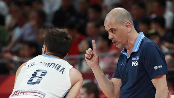 Sergio Hernández, entrenador de baloncesto de Argentina Sergio Hernández, entrenador de baloncesto de Argentina