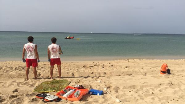 Socorristas en una playa de Palma. Socorristas en una playa de Palma.