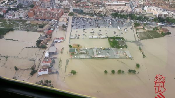 La Generalitat desplaça 130 tècnics a zones afectades pel temporal per a avaluar els danys en vivendes La Generalitat desplaça 130 tècnics a zones afectades pel temporal per a avaluar els danys en vivendes