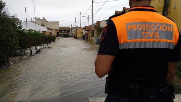 Un total de 23 carreteras siguen cortadas por el temporal Un total de 23 carreteras siguen cortadas por el temporal