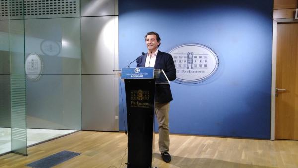 El líder del PP en Baleares, Biel Company, en una rueda de prensa en el Parlament. El líder del PP en Baleares, Biel Company, en una rueda de prensa en el Parlament.