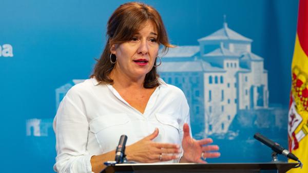 La consejera de Igualdad de C-LM, Blanca Fernández, en la comisión de las Cortes sobre su consejería La consejera de Igualdad de C-LM, Blanca Fernández, en la comisión de las Cortes sobre su consejería