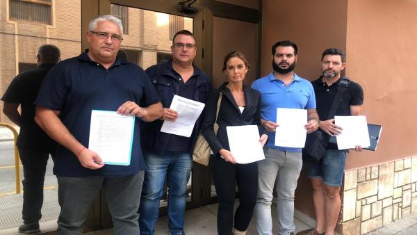 La portavoz de Medio Ambiente del PP en Les Corts, Elisa Díaz, junto a los portavoces 'populares' en los municipios afectados, presentan la denuncia La portavoz de Medio Ambiente del PP en Les Corts, Elisa Díaz, junto a los portavoces 'populares' en los municipios afectados, presentan la denuncia
