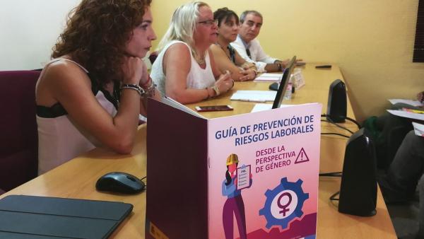 CCOO celebra unas jornada en Mérida sobre seguridad de mujeres trabajadores CCOO celebra unas jornada en Mérida sobre seguridad de mujeres trabajadores
