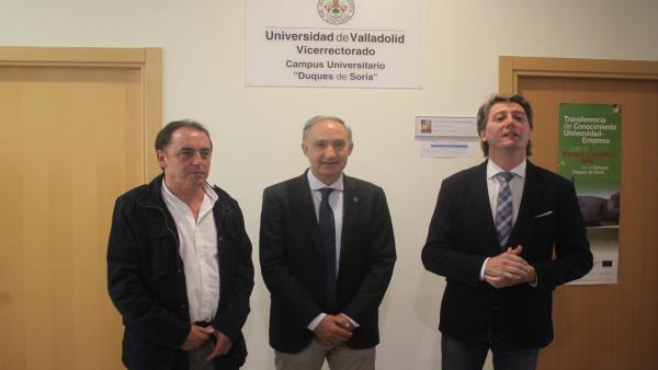De izda a dcha, Benito Serrano, Antonio Largo y Carlos Martínez tras la reunión en el Campus de Soria. De izda a dcha, Benito Serrano, Antonio Largo y Carlos Martínez tras la reunión en el Campus de Soria.