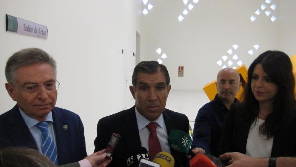 Lorenzo del Río con Purificación Joyera y Francisco Sánchez Zamorano. Lorenzo del Río con Purificación Joyera y Francisco Sánchez Zamorano.