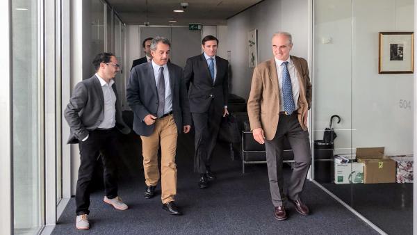 Representantes de Andros con el consejero de Industria, Francisco Martín Representantes de Andros con el consejero de Industria, Francisco Martín