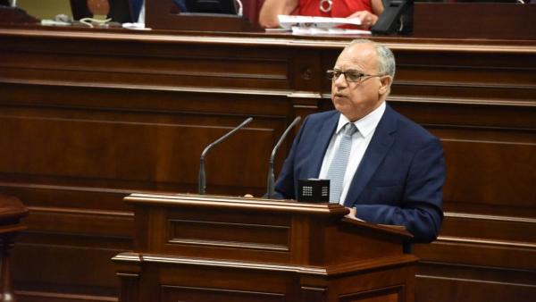 El portavoz del Grupo Mixto, Casimiro Curbelo, en el debate de investidura El portavoz del Grupo Mixto, Casimiro Curbelo, en el debate de investidura