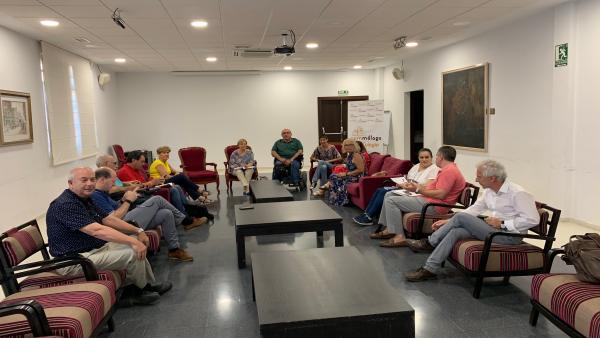 Miembros del Observatorio 2024 que vela por la sanidad pública de Málaga y por la construccion del tercer hospital en la capital. Miembros del Observatorio 2024 que vela por la sanidad pública de Málaga y por la construccion del tercer hospital en la capital.