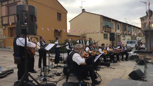 La Ronda Segoviana durante una de sus últimas actuaciones. La Ronda Segoviana durante una de sus últimas actuaciones.