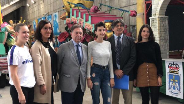 Covadonga Díaz , Alfredo Canteli, Felipe Díaz de Miranda y la reina y damas de honor de San Mateo durante la visita al Carlos Tartiere. Covadonga Díaz , Alfredo Canteli, Felipe Díaz de Miranda y la reina y damas de honor de San Mateo durante la visita al Carlos Tartiere.
