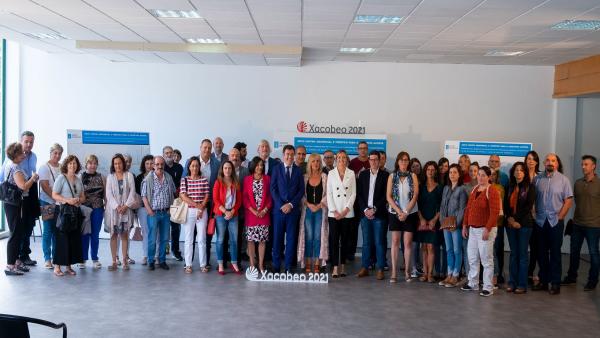 Román Rodríguez y Fabiola García presentan, con Aspanaes, el futuro centro asistencial y turístico del Monte do Gozo Román Rodríguez y Fabiola García presentan, con Aspanaes, el futuro centro asistencial y turístico del Monte do Gozo