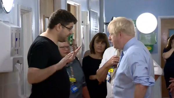 Careo entre el primer ministro británico, Boris Johnson, y el padre de la niña enferma Careo entre el primer ministro británico, Boris Johnson, y el padre de la niña enferma