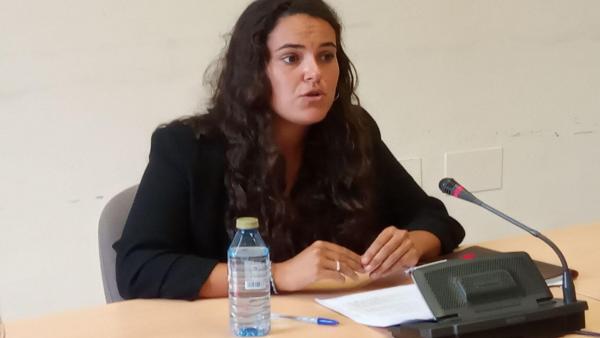 La parlamentaria del Grupo Común da Esquerda, Luca Chao, en rueda de prensa La parlamentaria del Grupo Común da Esquerda, Luca Chao, en rueda de prensa