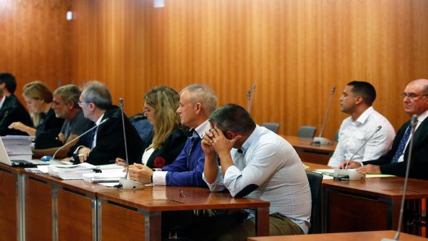 Los acusados en el juicio por el asesinato de la mujer Lucía Garrido, que fue hallada sin vida en 2008 en la finca en la que residía de Alhaurín de la Torre. Los acusados en el juicio por el asesinato de la mujer Lucía Garrido, que fue hallada sin vida en 2008 en la finca en la que residía de Alhaurín de la Torre.
