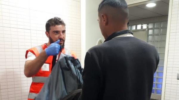 Llega una patera con 10 migrantes a Alicante Llega una patera con 10 migrantes a Alicante