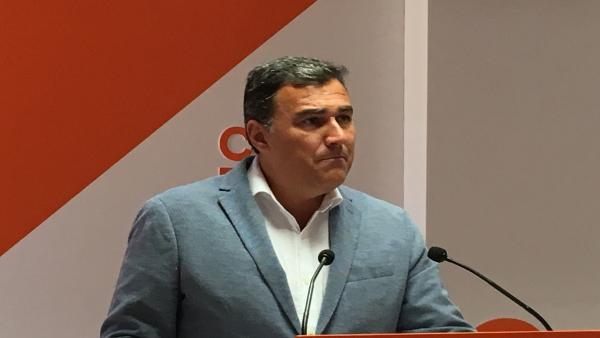 El portavoz de Cs en Málaga y parlamentario andaluz de la formación naranja, Carlos Hernández White, en rueda de prensa en Málaga El portavoz de Cs en Málaga y parlamentario andaluz de la formación naranja, Carlos Hernández White, en rueda de prensa en Málaga