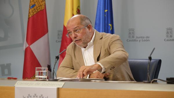 Igea aclara a Puente que la existencia de un 'bufón' en el Ayuntamiento no obliga a que haya un monarca en la Junta Igea aclara a Puente que la existencia de un 'bufón' en el Ayuntamiento no obliga a que haya un monarca en la Junta
