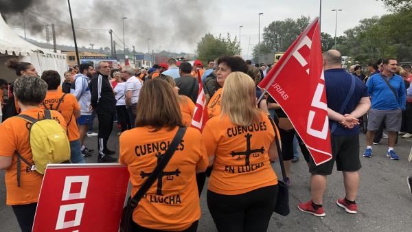 Inicio de la marcha a pie contra el cierre de Vesuvius Inicio de la marcha a pie contra el cierre de Vesuvius