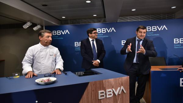 Los hermanos Roca en la presentación de los aspirantes a las becas gastronómicas BBVA-Celler de Can Roca Los hermanos Roca en la presentación de los aspirantes a las becas gastronómicas BBVA-Celler de Can Roca