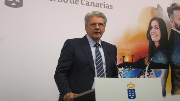 Julio Pérez, consejero de Justicia del Gobierno de Canarias, en rueda de prensa Julio Pérez, consejero de Justicia del Gobierno de Canarias, en rueda de prensa