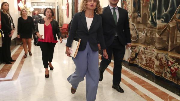 La presidenta del Congreso de los Diputados, Meritxell Batet, y el vicepresidente segundo de la Cámara Baja, Alfonso Rodríguez de Celis, se dirigen a una reunión de la Mesa del Congreso de los Diputados. La presidenta del Congreso de los Diputados, Meritxell Batet, y el vicepresidente segundo de la Cámara Baja, Alfonso Rodríguez de Celis, se dirigen a una reunión de la Mesa del Congreso de los Diputados.