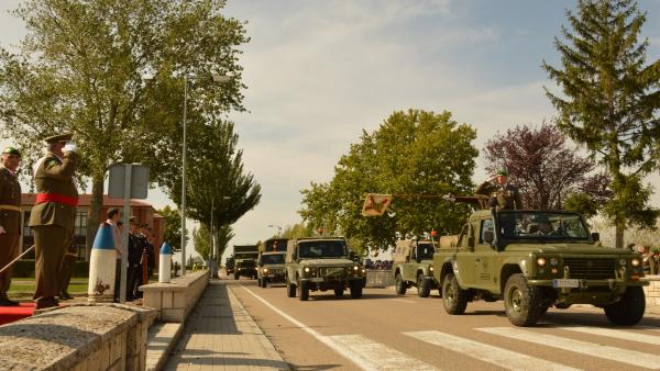 La Agrupación de Apoyo Logístico conmemora su 31 aniversario con una parada militar en la base de 'El Empecinado', ubicada en la localidad vallisoletana de Santovenia de Pisuerga. La Agrupación de Apoyo Logístico conmemora su 31 aniversario con una parada militar en la base de 'El Empecinado', ubicada en la localidad vallisoletana de Santovenia de Pisuerga.