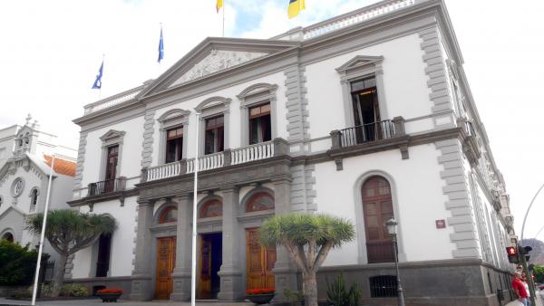 Unidas Podemos pide eliminar el seguro médico privado a los cargos electos en el Ayuntamiento de Santa Cruz Unidas Podemos pide eliminar el seguro médico privado a los cargos electos en el Ayuntamiento de Santa Cruz