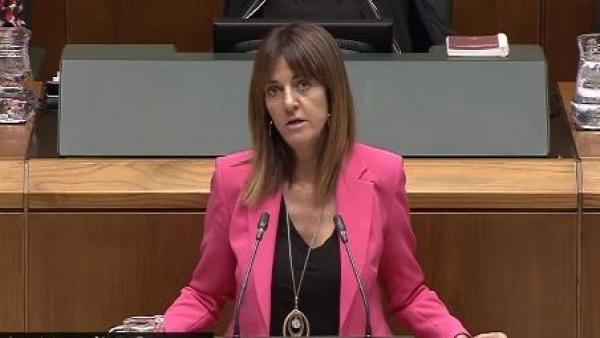 La secretaria general del PSE, Idoia Mendia, en el Pleno de Política General del Parlamento Vasco La secretaria general del PSE, Idoia Mendia, en el Pleno de Política General del Parlamento Vasco