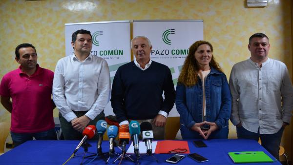 Pachi Vázquez en una rueda de prensa de Espazo Común Pachi Vázquez en una rueda de prensa de Espazo Común