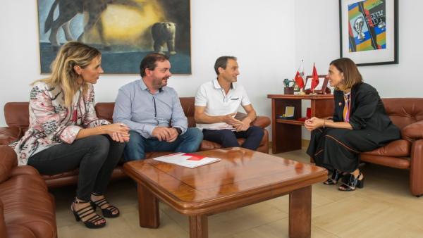 Paula Fernández se reúne con representantes de Cruz Roja Paula Fernández se reúne con representantes de Cruz Roja