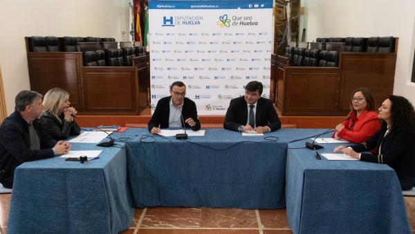 La Diputación inicia una ronda de contactos con ayuntamientos integrados en la Estrategia Feder DUSI La Diputación inicia una ronda de contactos con ayuntamientos integrados en la Estrategia Feder DUSI